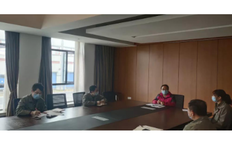 黨旗下，他們用奉獻(xiàn)編織阻擊疫情防護(hù)網(wǎng)